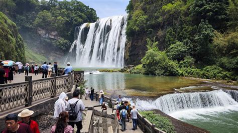 Le Mont Huangguoshu, une cascade spectaculaire et un site sacré !