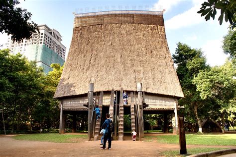  Le Musée Ethnographique de Makassar : Un Voyage Vibrant à Travers l'Histoire et la Culture de Sulawesi !